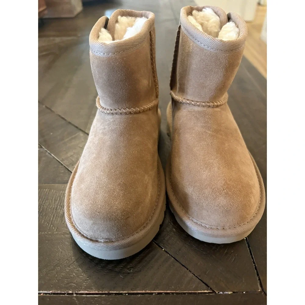 NEW UGG  Jona  Suede Shearling TAN SIZE 10 Kid Shoe.  118890T . No Box.